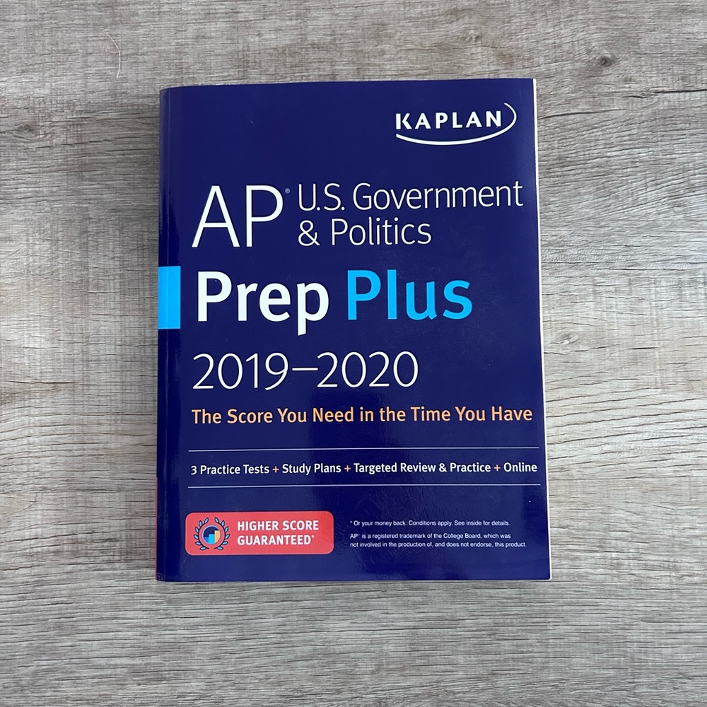 Kaplan AP U.S. Government & Politics Prep Plus Blue Book